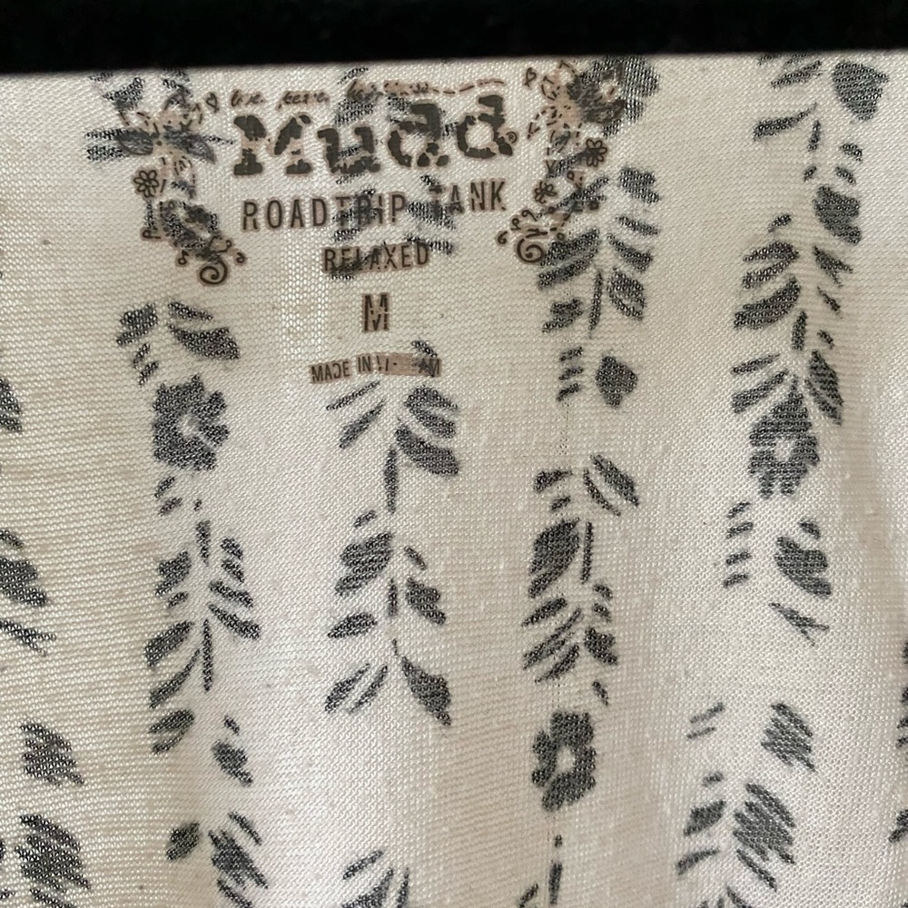 Pattern Tank Top - Picture 3 of 3